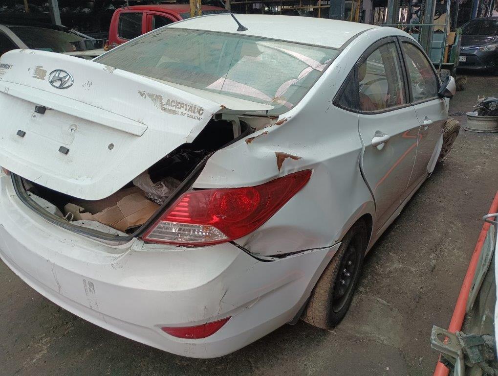 MUñON Hyundai ACCENT RB 2012  USADO  EN DESARME